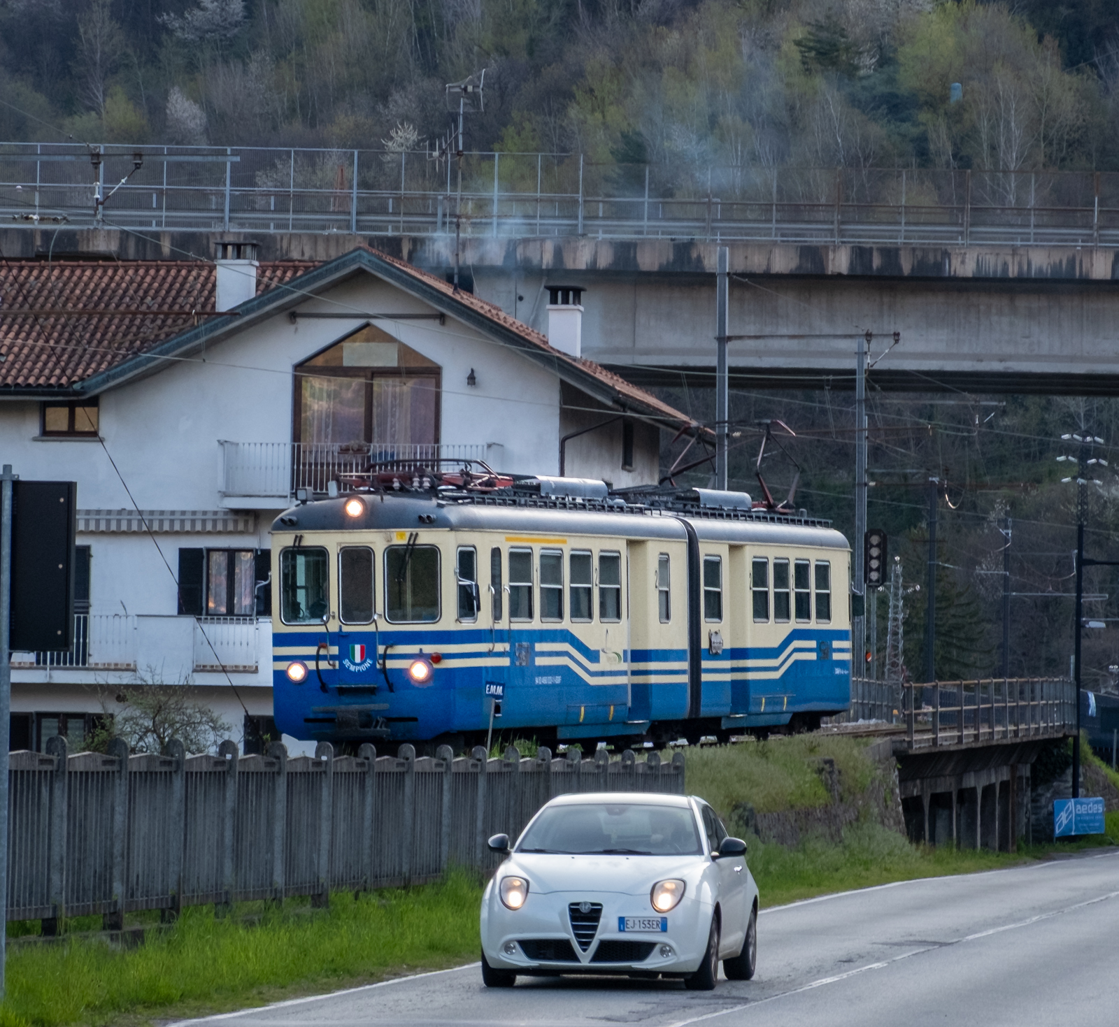 Zug der Centovallibahn