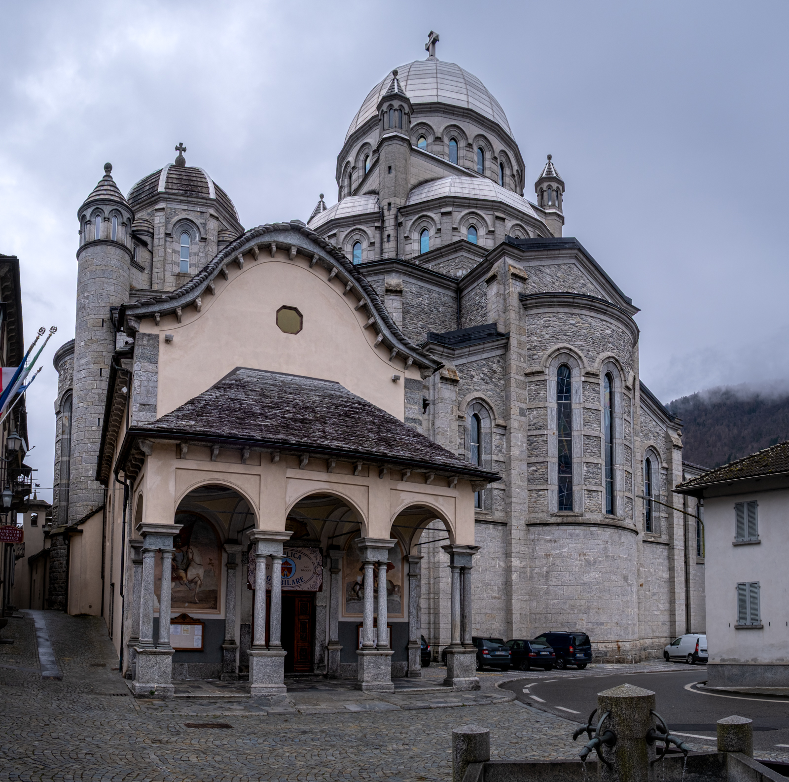 Santuario della Madonna del Sangue in Re